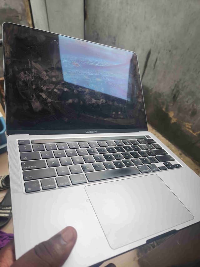 MacBook Pro 2020 – 13" | 16GB RAM | Super Clean