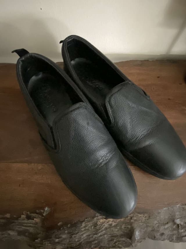 KYDA Leather Sneakers
