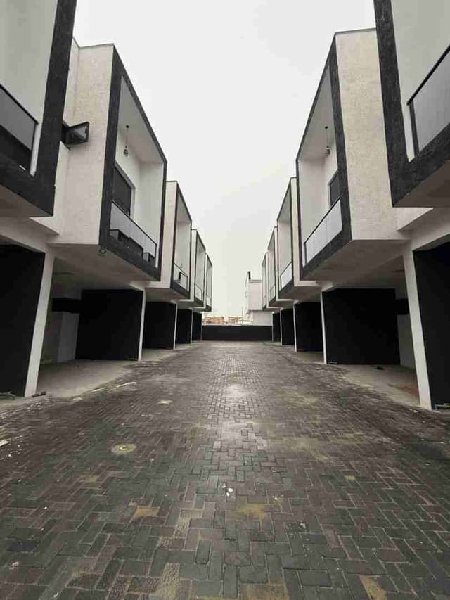 Newly Built 4 Bedroom Terrace Duplex for Sale📍 Ikota Lekki , Lagos
