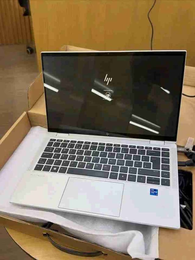 HP Elitebook 1030 G2