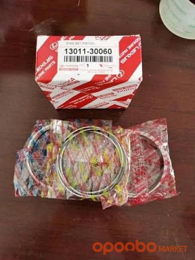 Toyota Genuine Piston Ring Set  13011-30060 Landcruiser
